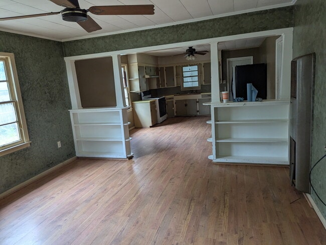 Photo - 1818 Par Rd 1-391