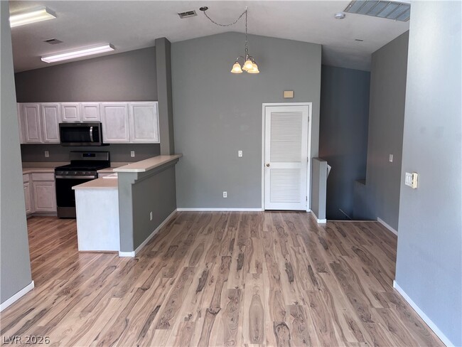 Photo - 1606 Lefty Garcia Way