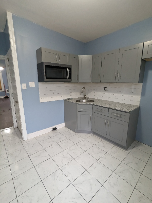 Photo - 4225 Romain St