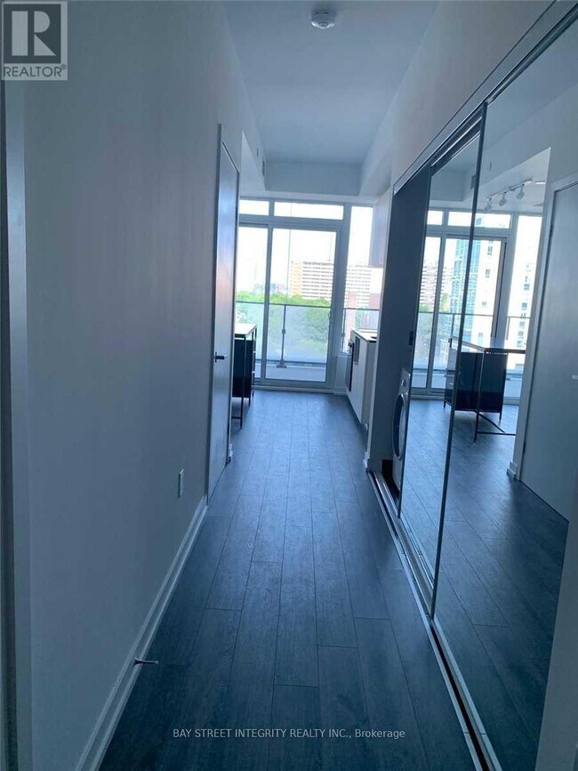 Photo - 77 Shuter St Unité 807