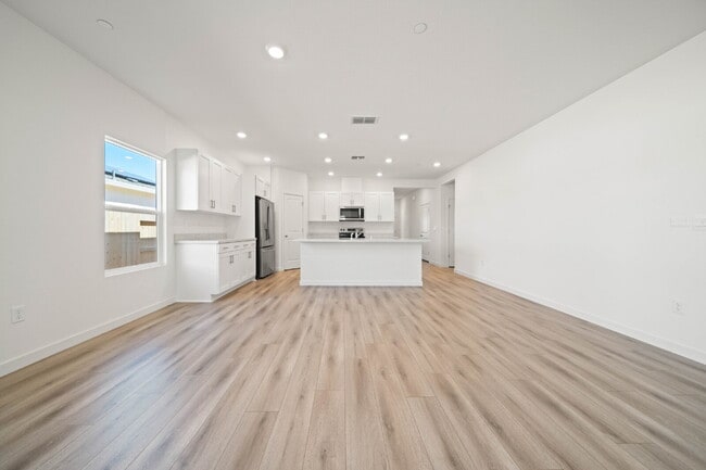 Photo - Spacious New 4/2 in Shastina Ranch!