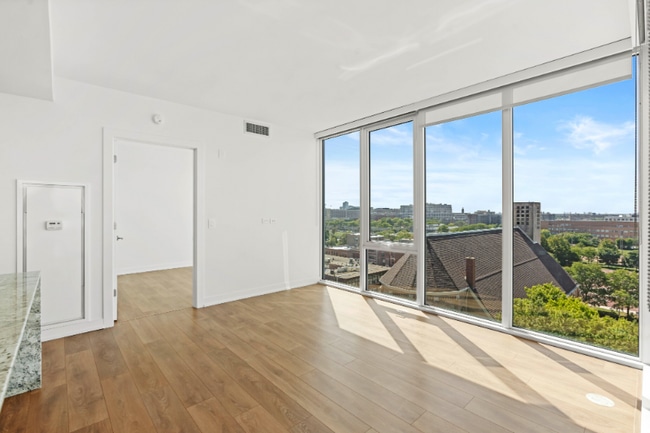 Photo - 254 W Hill St