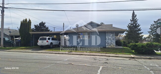 Photo - East Bremerton Rambler - 3 Bed 1 Bath with Garage and Carport Parking