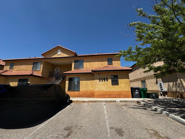 Building Photo - 1105 Meadowlark Way SE Unit D