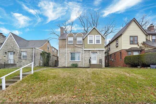 Building Photo - 973 Kelton Ave