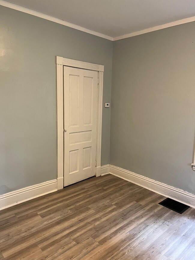 Photo - 703 French St