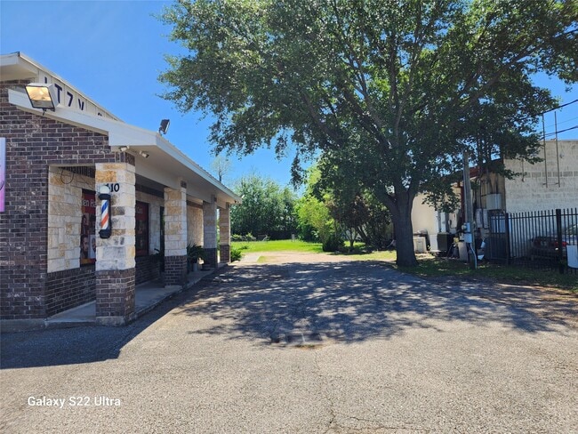 Photo - 410 Rosamond St