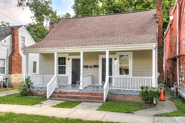 Photo - 262 Walker St