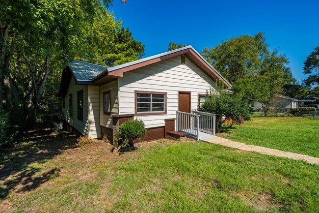 Photo - Plenty of Space Inside & Out – 4BR/2BA in ...