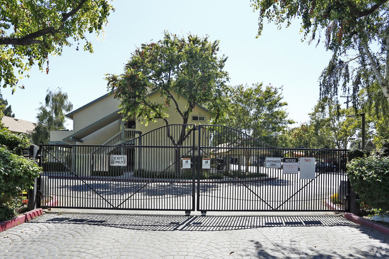 Photo - 1016 Summerplace Dr