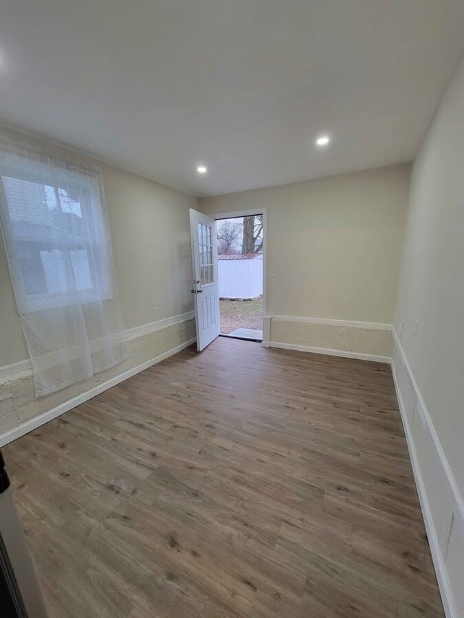 Photo - 351 Wicks Rd Unidad 1