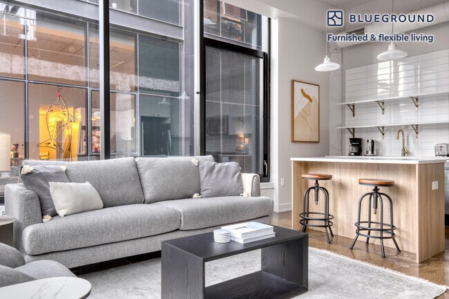 Photo - 676 N La Salle Dr Unidad FL6-ID894