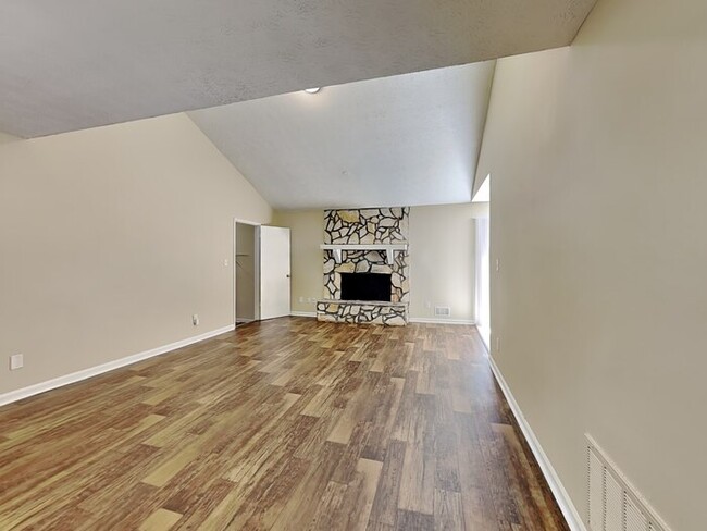 Photo - 6928 Cedar Hill Ct