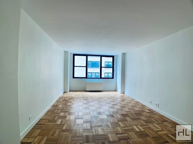 Building Photo - EAST 49 STREET Unit 7F Rental
