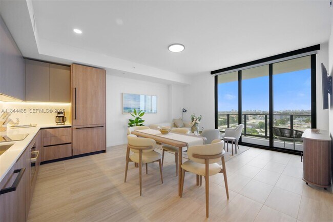 Building Photo - 580 72nd St Unit 1009