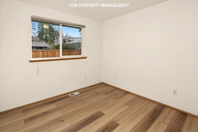 Photo - 4528 92nd St NE