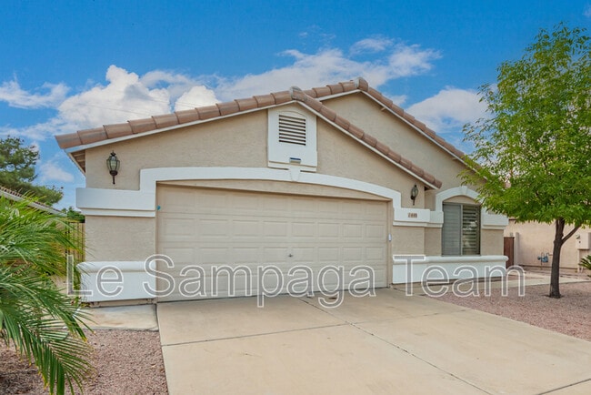 Photo - 1448 N Saddle St