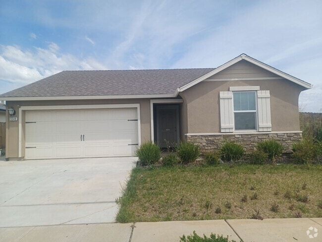 Building Photo - Beautiful 2-Year-old home in Edgewater