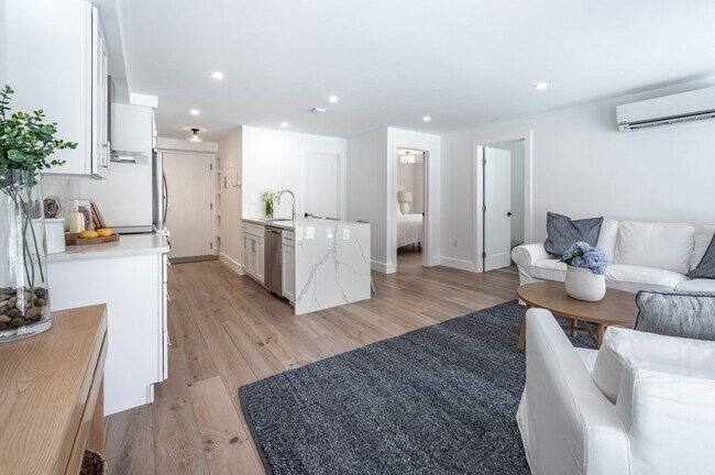 Photo - 123 Sewall Ave Unit 1-G