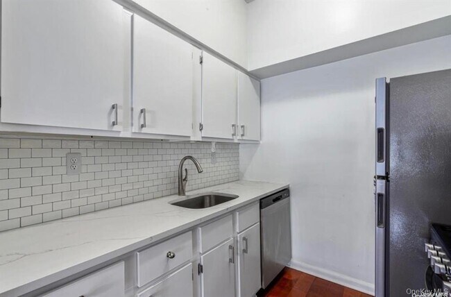 Photo - 142 Main St Unit 1D