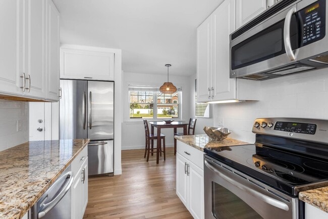 15 Birchwood Ln
