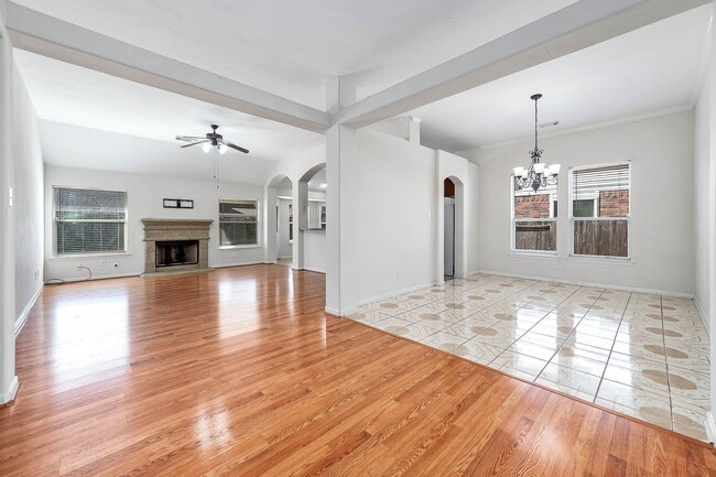 Photo - 7814 Rocky Peak Ln