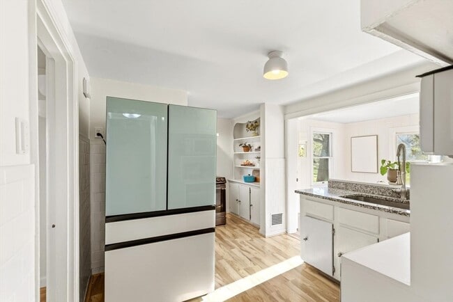 Photo - 567 Poplar St