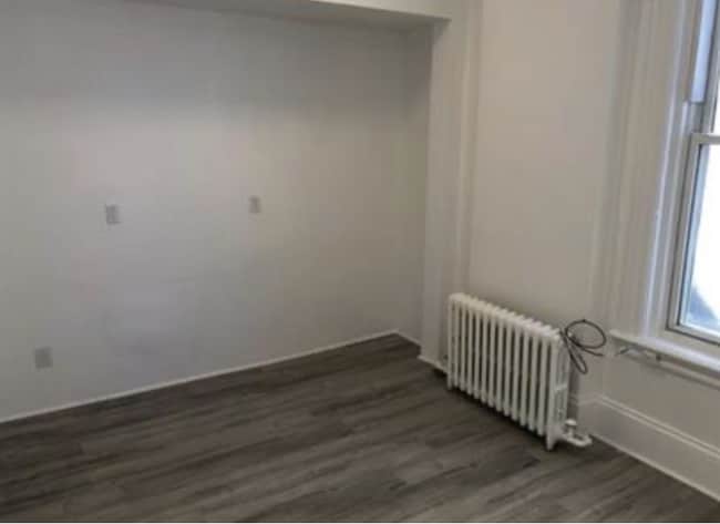 Building Photo - 379 Cooper St Unit 8