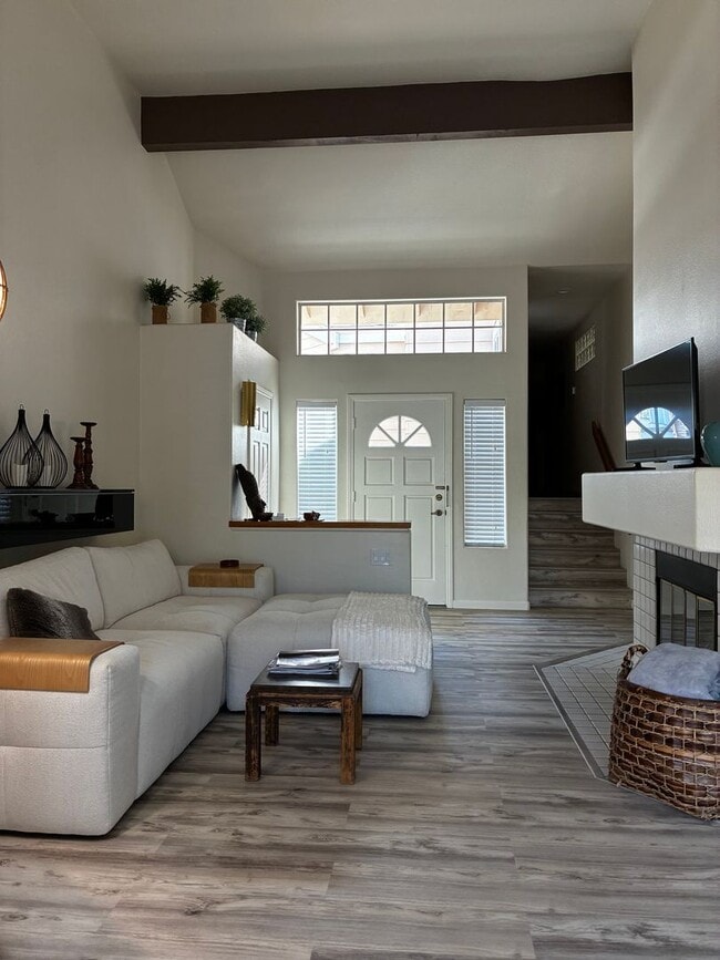 Photo - Beautiful La Jolla Condo – Fully Furnished... Unit 36