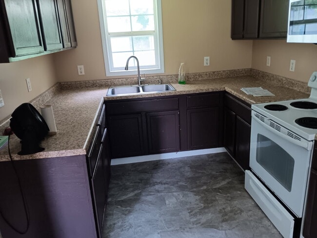 Photo - 76 Peterson Hill Ave Unit A