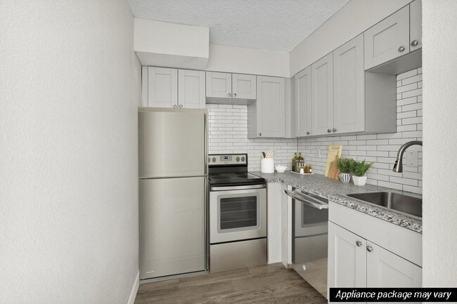Lenox Cove Apartments
