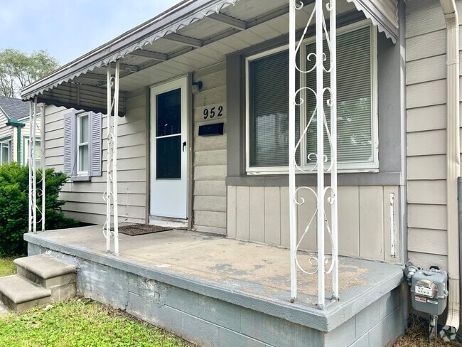 Building Photo - 952 E Brickley Ave Rental
