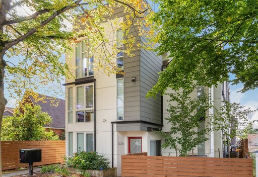 Photo - Stunning 2 bedroom w/rooftop deck in Beacon Hill!