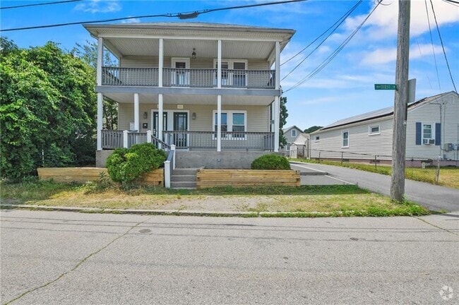 Building Photo - 360 Orient Ave Rental