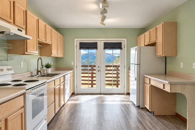 4555 Sentinel Rock Terrace