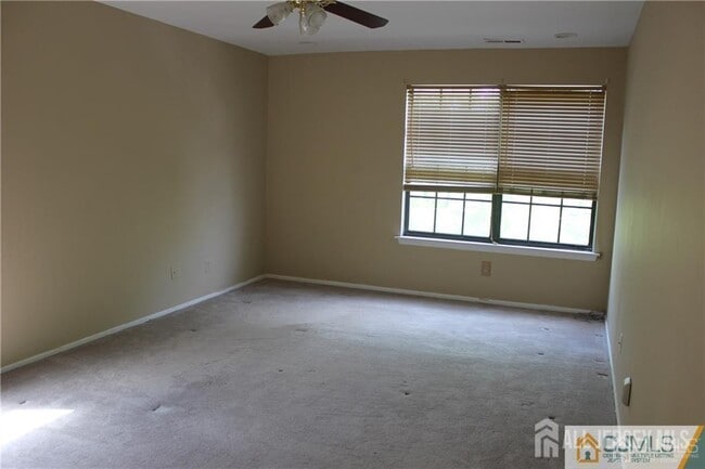 Photo - 82 Keystone Ct