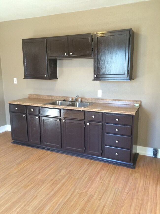 Photo - 203 Gorman Unit A