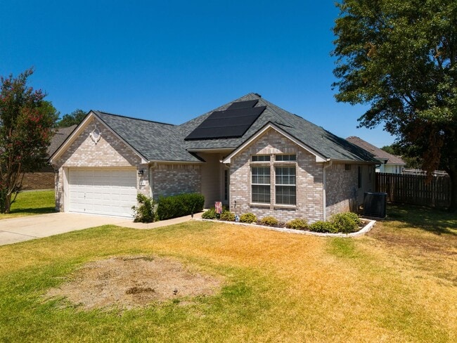 Building Photo - 804 Woodhollow Dr Rental