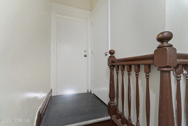 Photo - 216 Oakwood Ave Unit 2