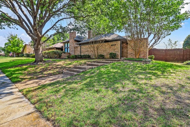 Building Photo - 4015 St Christopher Ln Unit 4017