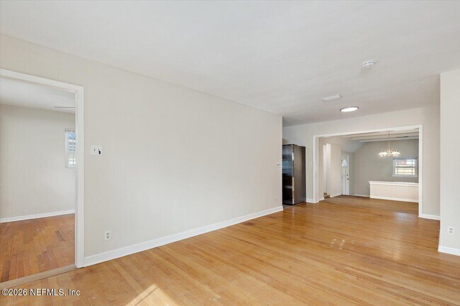 Photo - 7327 Bamberg Rd