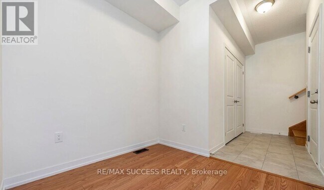 Photo - 1538 Wellwood Terrace