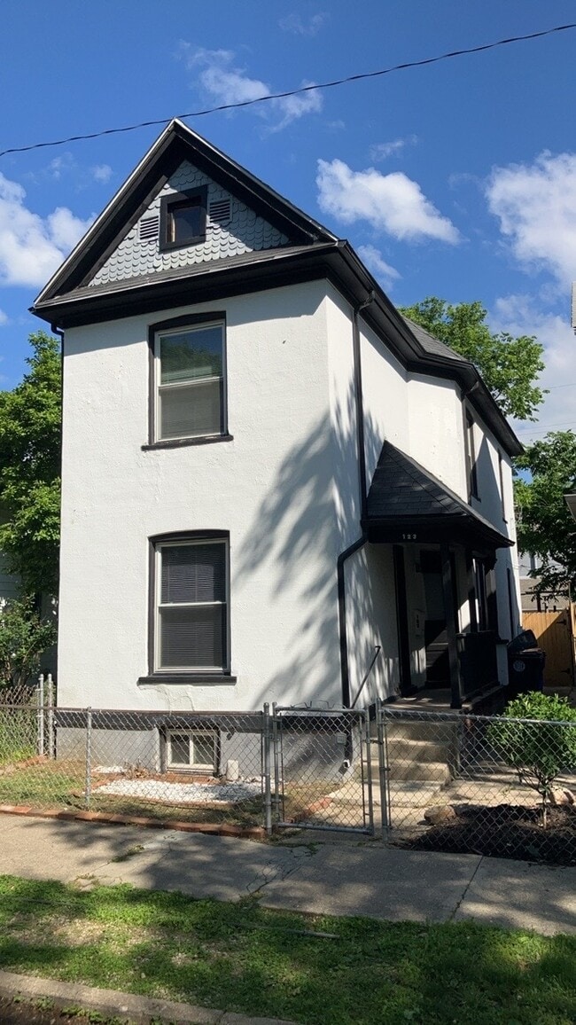 Photo - 123 Park Dr House