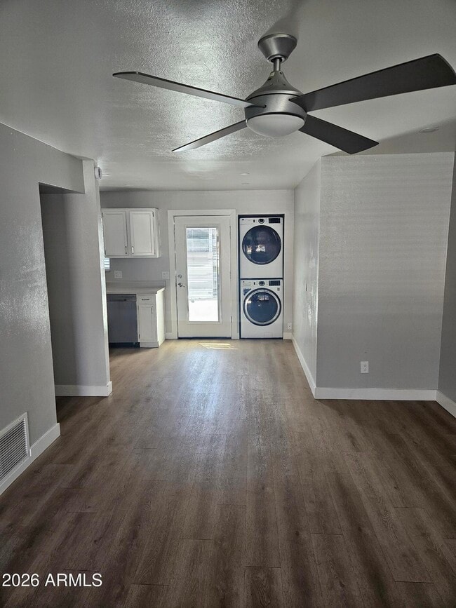 Photo - 521 W Maryland Ave Unidad 3