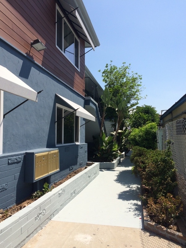 Photo - Talmadge 1 bedroom beauty!!  4459 1/2 52nd... Unit 4459 1/2 52nd Street