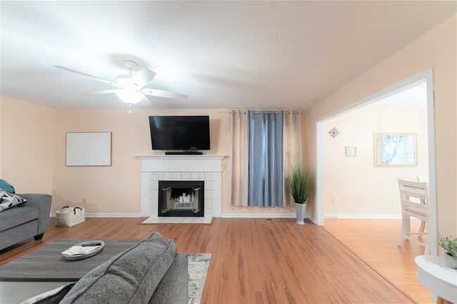 Building Photo - 3115 Wild Cherry Ridge W Unit ID1308966P Rental