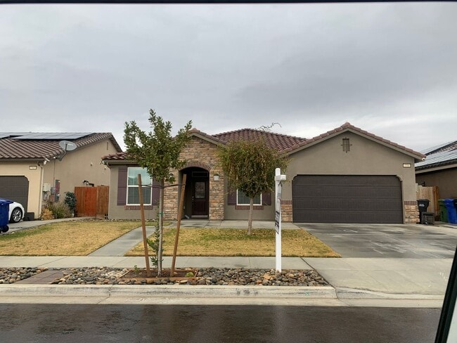 Building Photo - 4 BR 2 BA Coming Soon