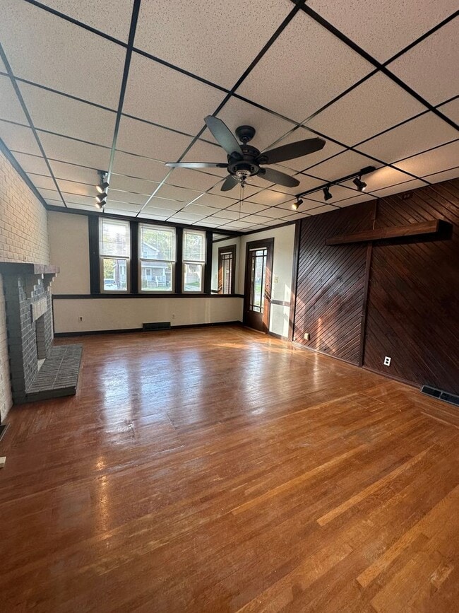 Photo - CHEVIOT - Charming 3 bed 1.5 bath brick cape cod