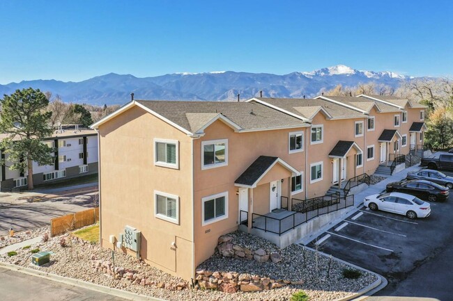 Photo - 2220 E La Salle St Townhome