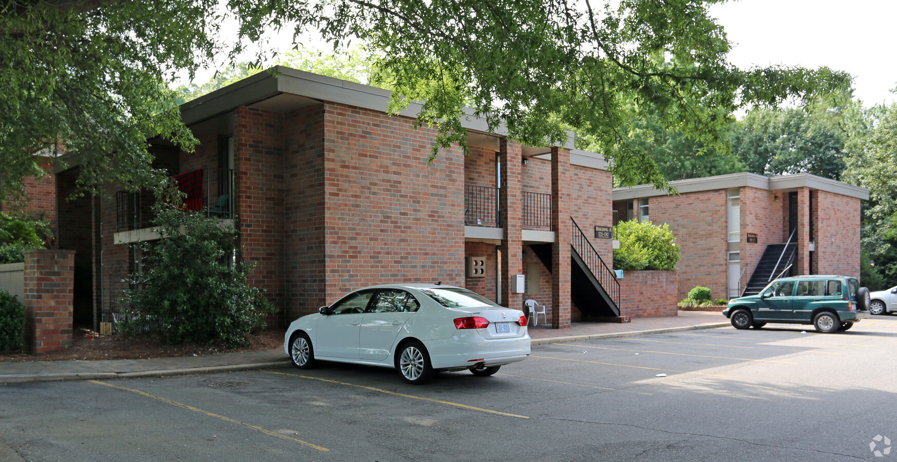 Photo - Hawthorne Court Condominiums